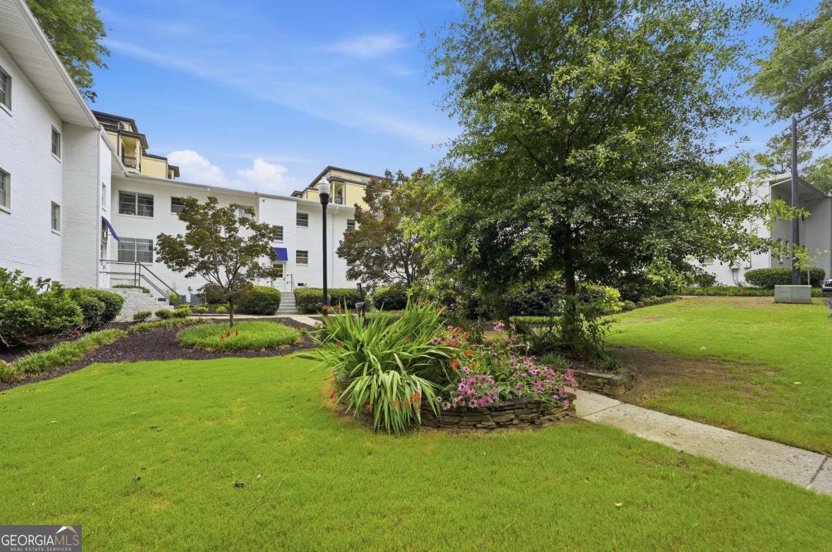 2240 Cheshire Bridge Road Atlanta - Photo 18