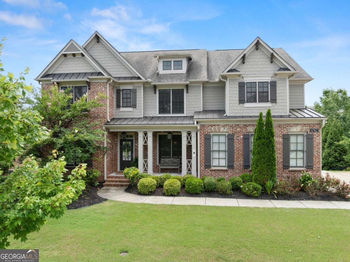 6742 Trail Side Drive Flowery Branch - main photo