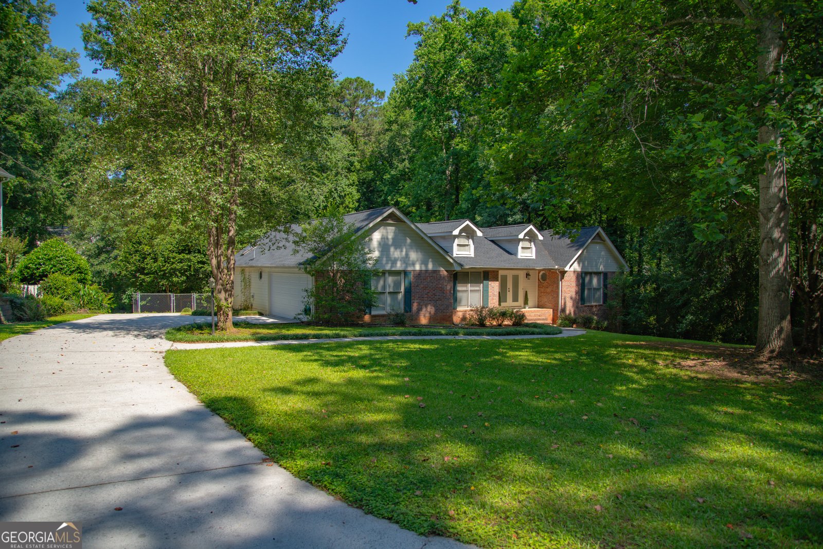 30 Laurelwood Circle Griffin - main photo