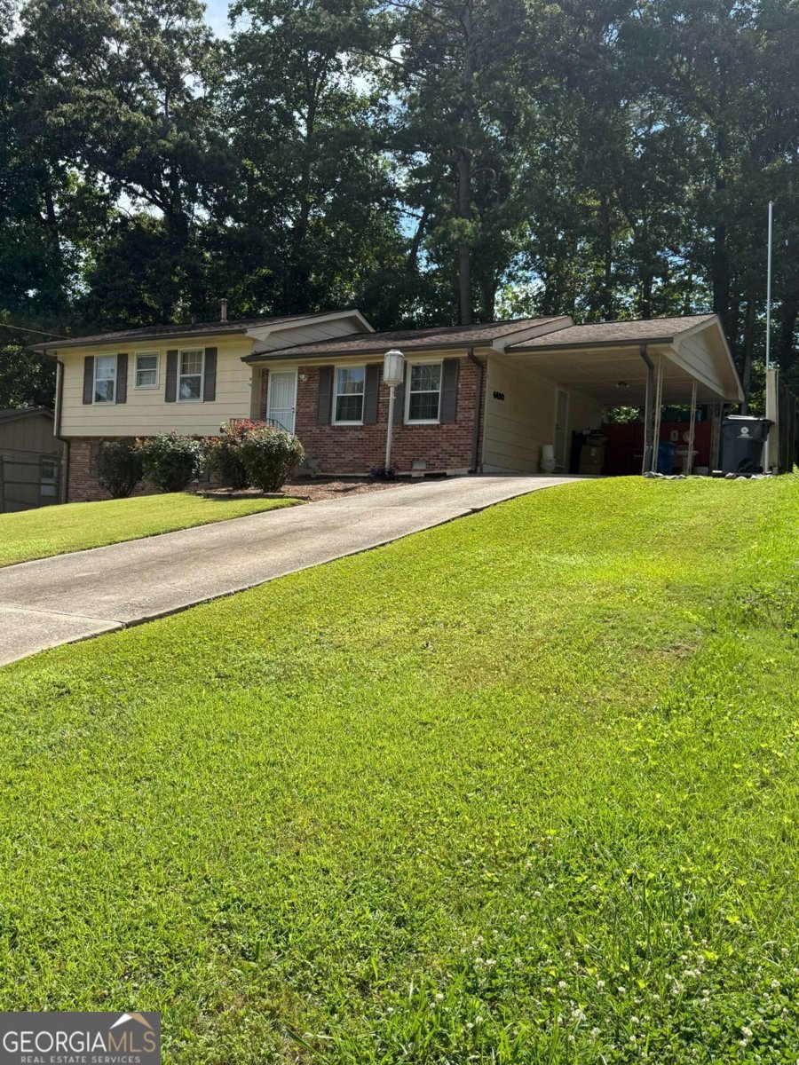 6490 Cedar Hurst Trail Atlanta - main photo