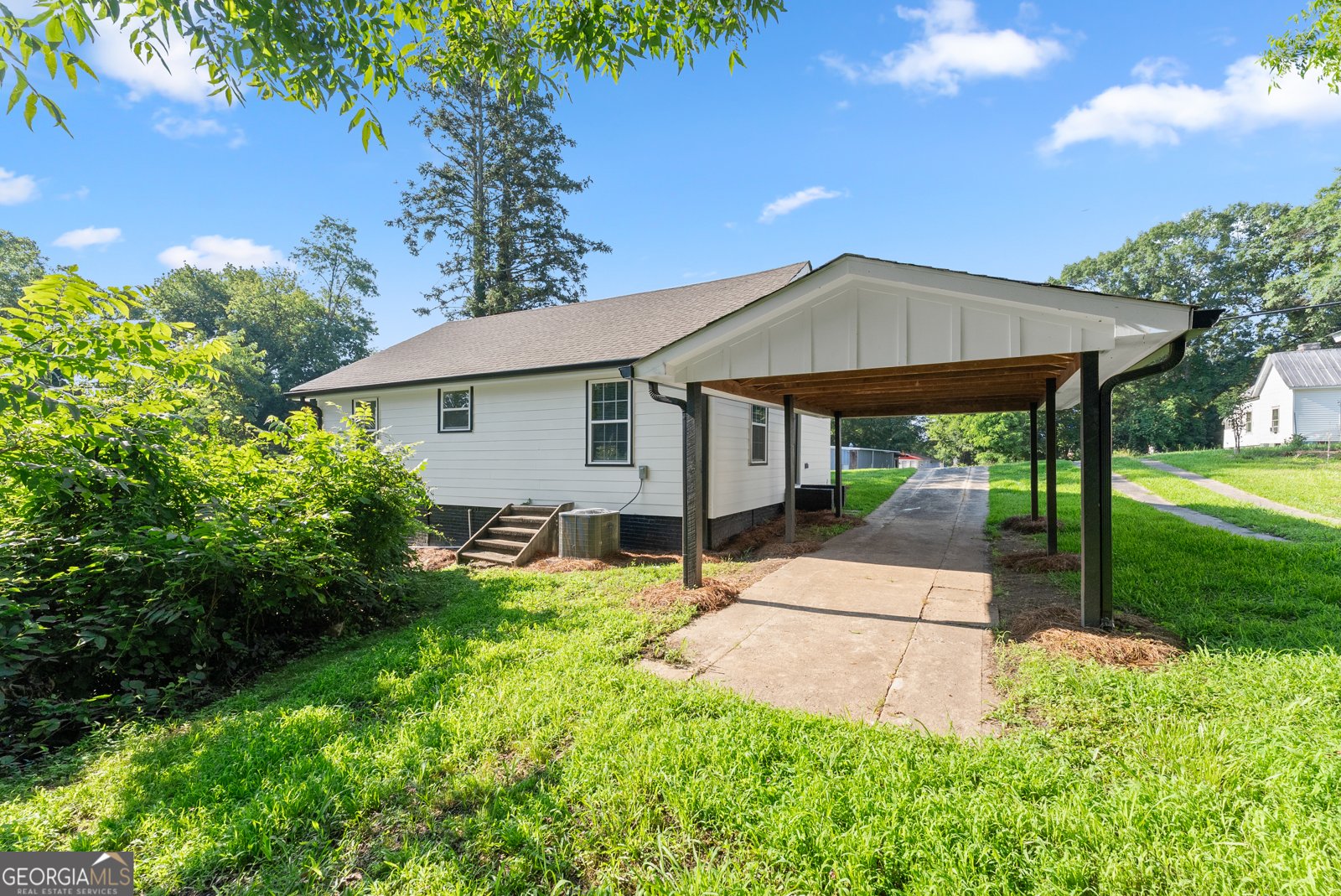 239 Currahee Street Toccoa - Photo 6