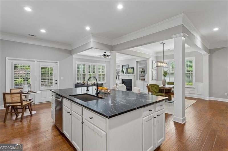 114 Barkley Lane Sandy Springs - Photo 8
