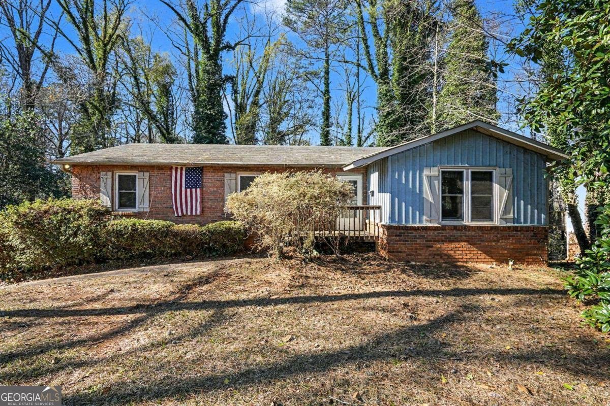 3341 Vandiver Drive Marietta - main photo