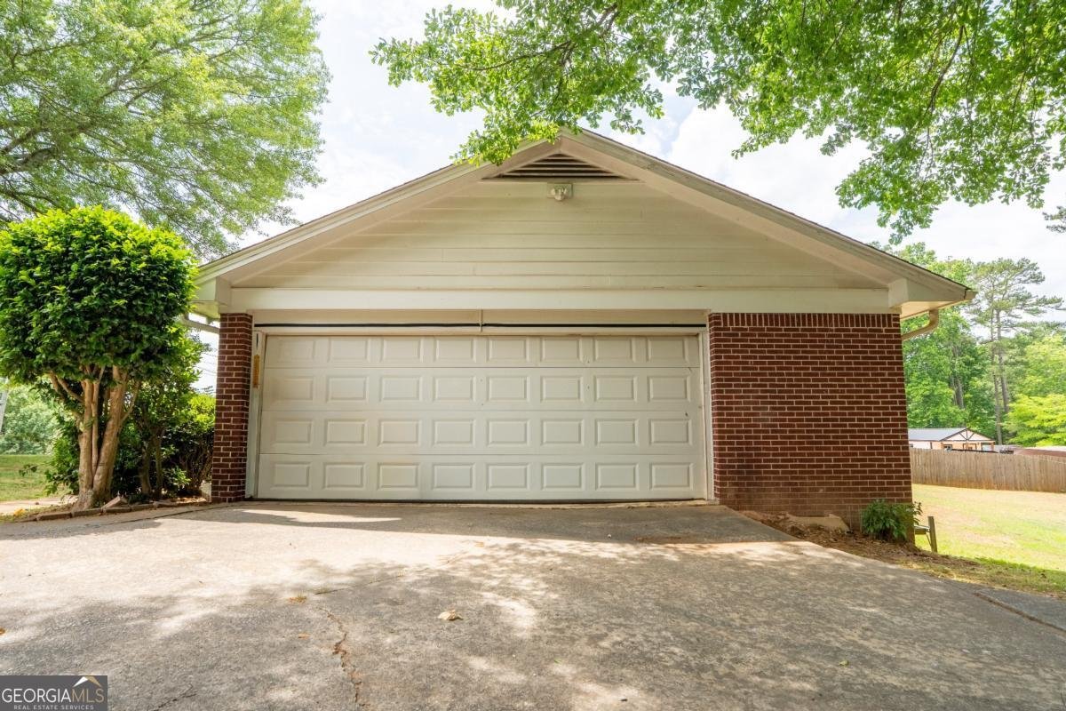 1334 Sherri Lane Sugar Hill - Photo 6
