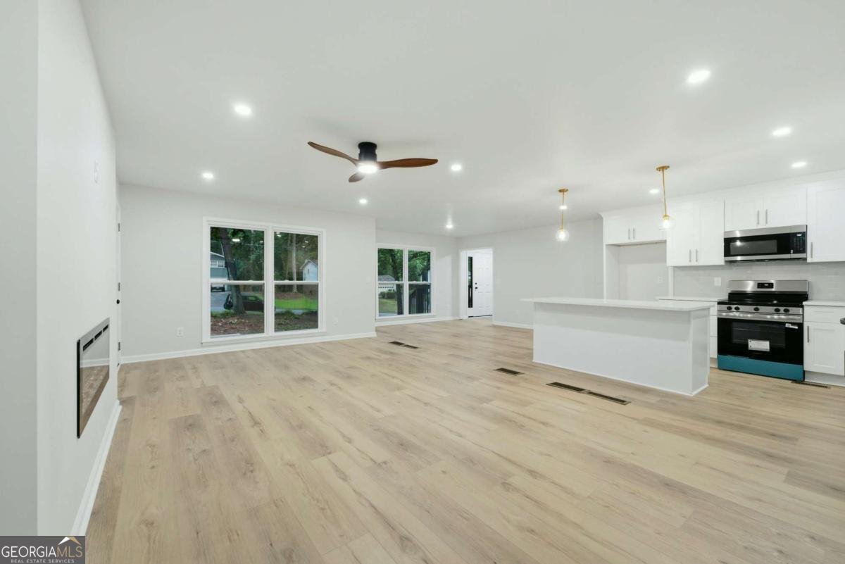 648 Bralorne Drive Stone Mountain - Photo 10