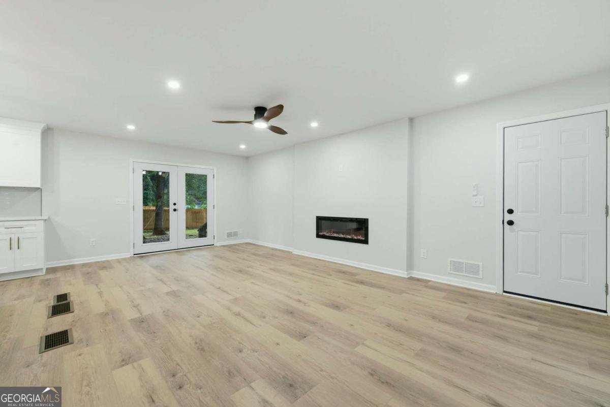 648 Bralorne Drive Stone Mountain - Photo 9
