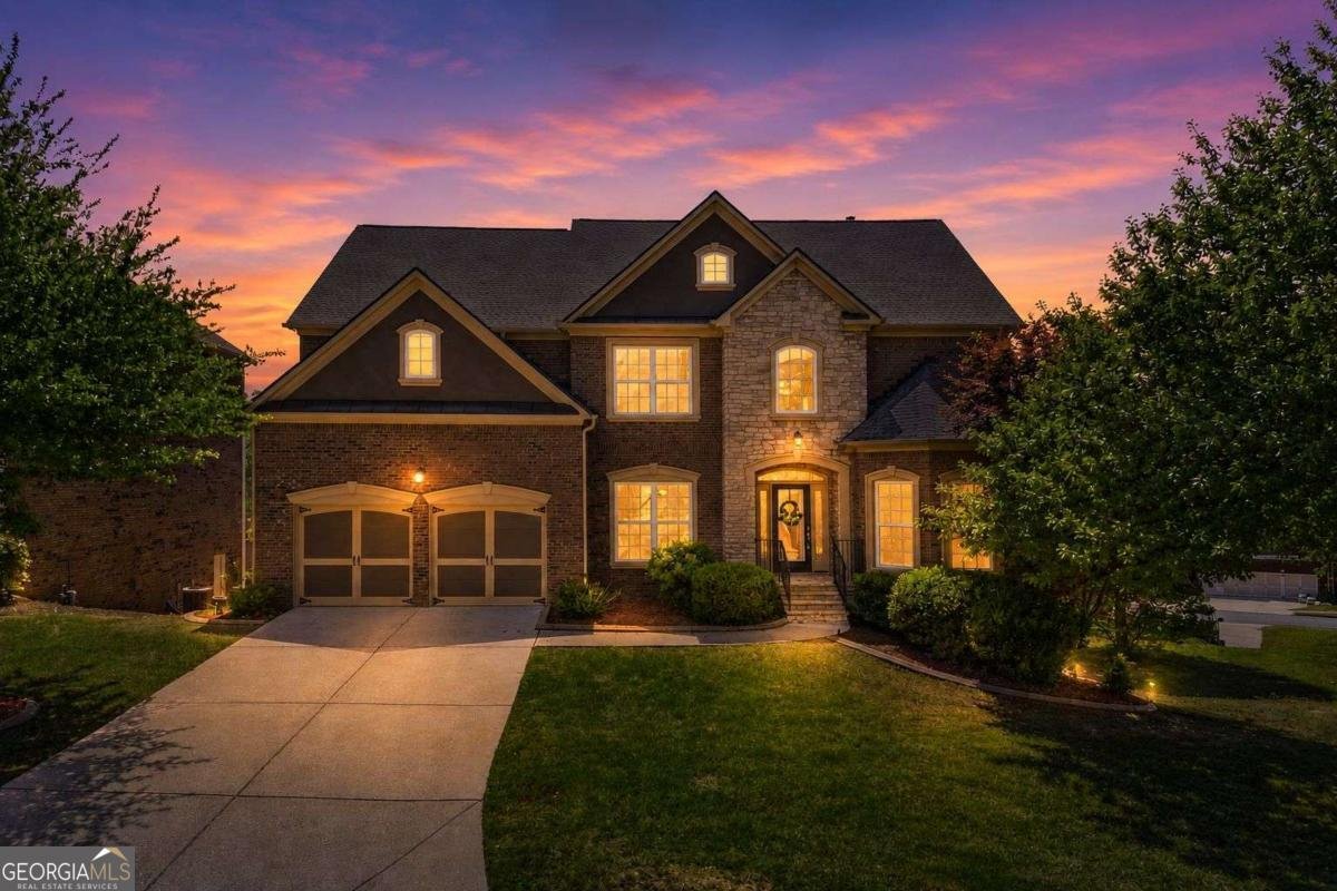 5025 Shelbourne Drive Cumming - main photo