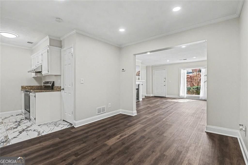 161 Holcomb Ferry Road Roswell - Photo 10