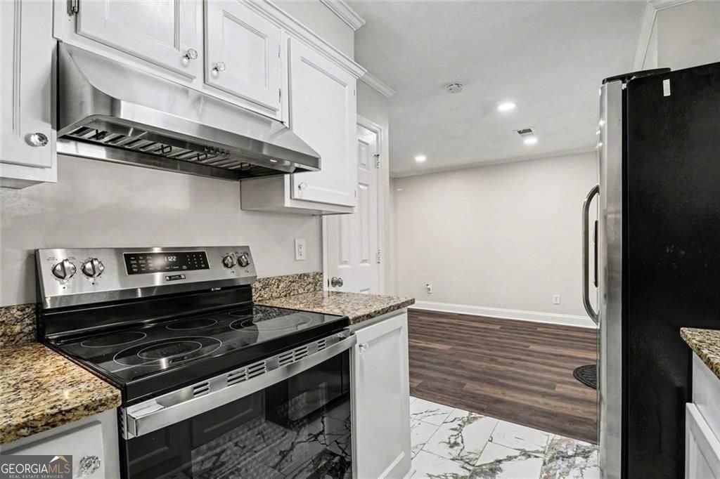 161 Holcomb Ferry Road Roswell - Photo 8