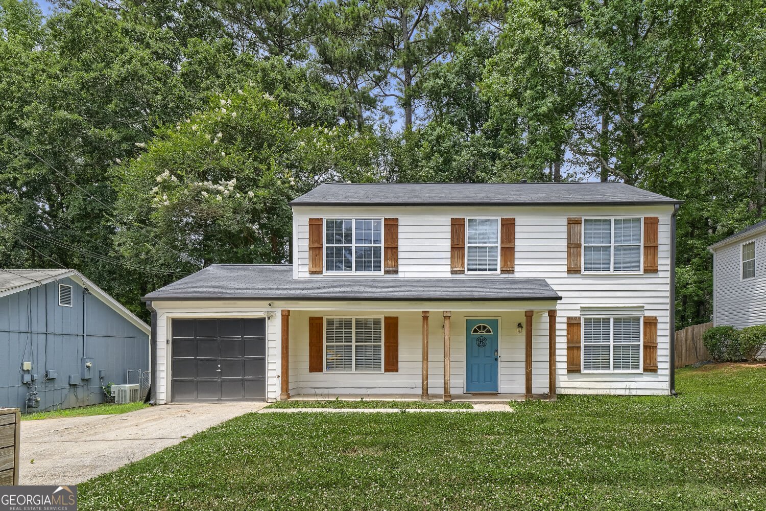 2203 Victoria Place Lithonia - main photo