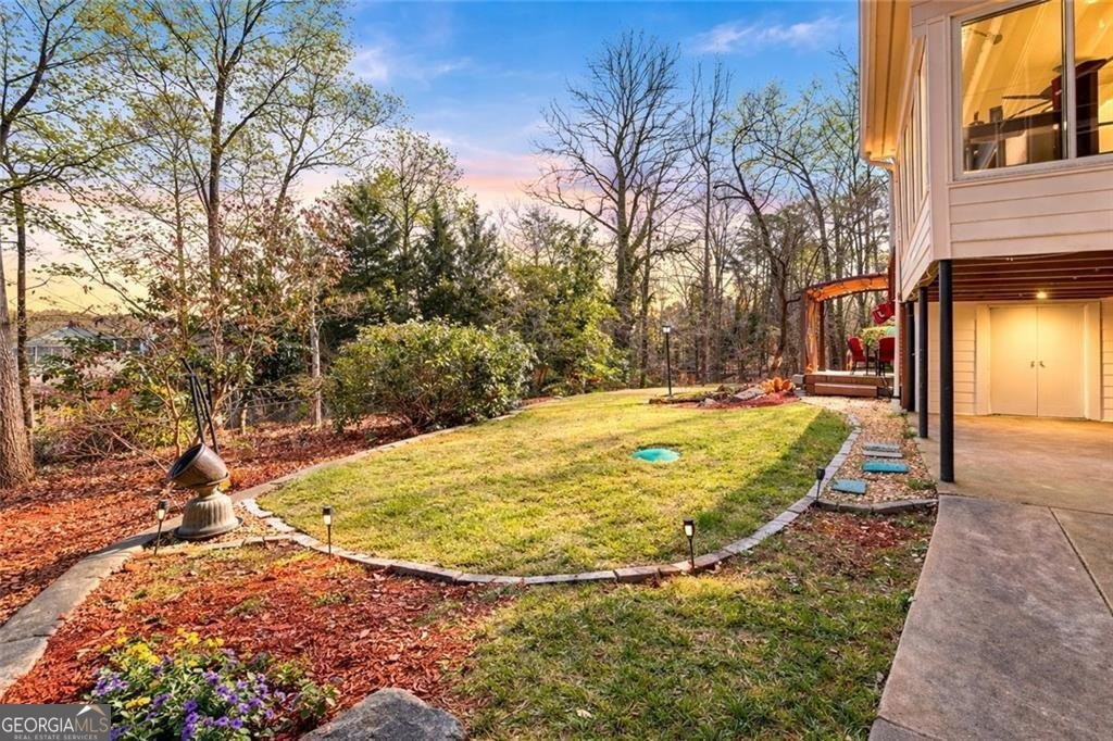5027 Castlewood Drive Lilburn - Photo 16