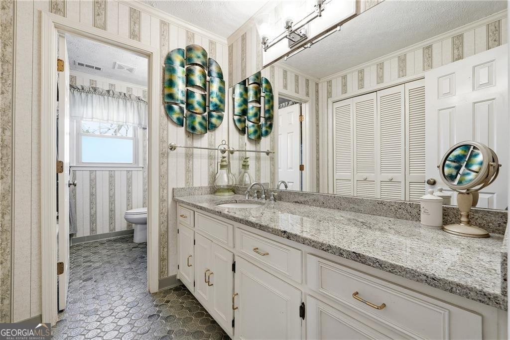 5027 Castlewood Drive Lilburn - Photo 25