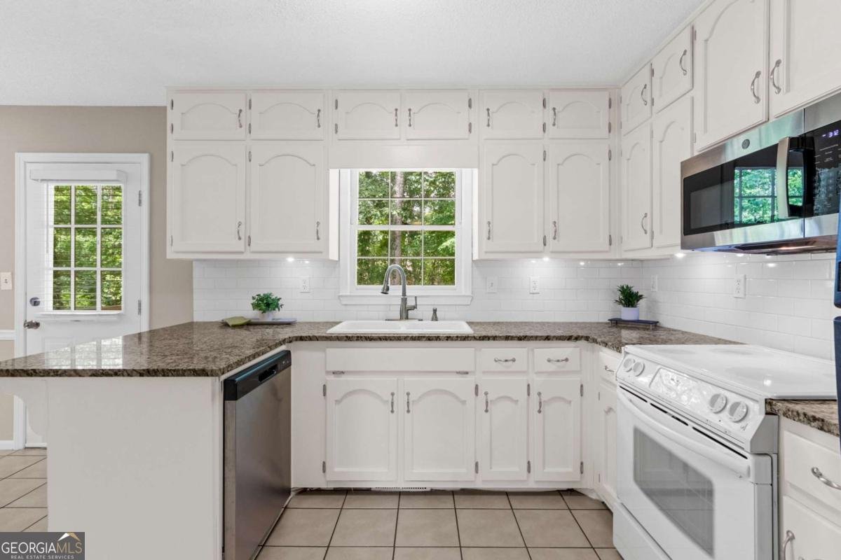 2109 Shay Court Buford - Photo 17