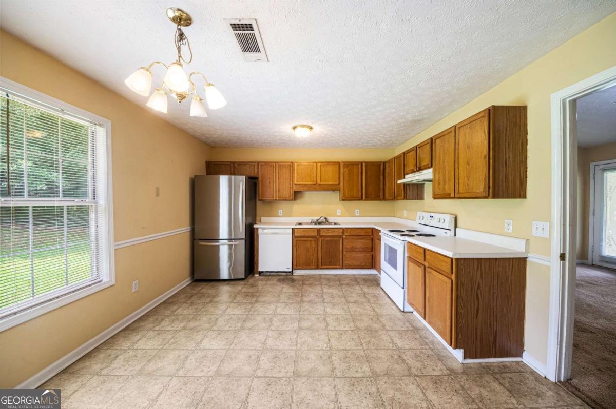 2027 Providence Roads Statham - Photo 14