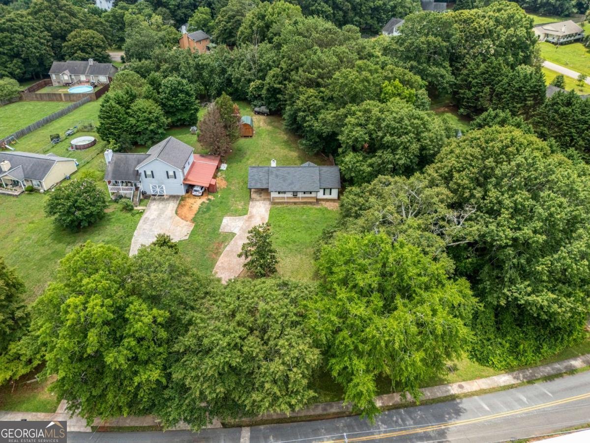 2027 Providence Roads Statham - Photo 32