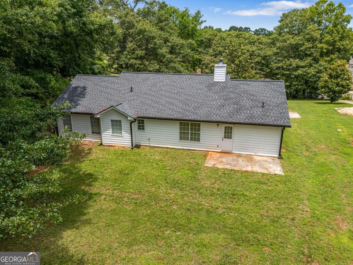 2027 Providence Roads Statham - Photo 36