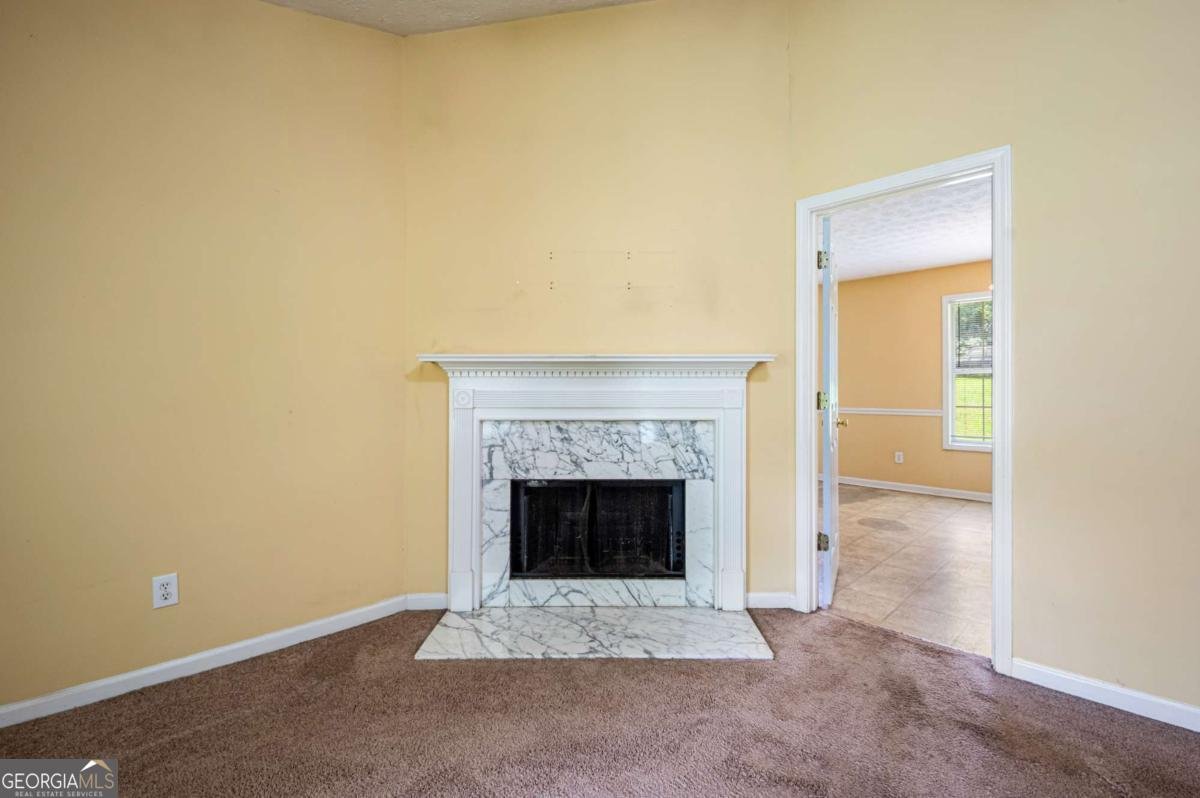 2027 Providence Roads Statham - Photo 6
