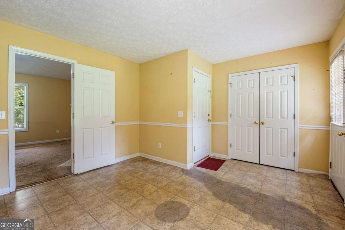 2027 Providence Roads Statham - Photo 8