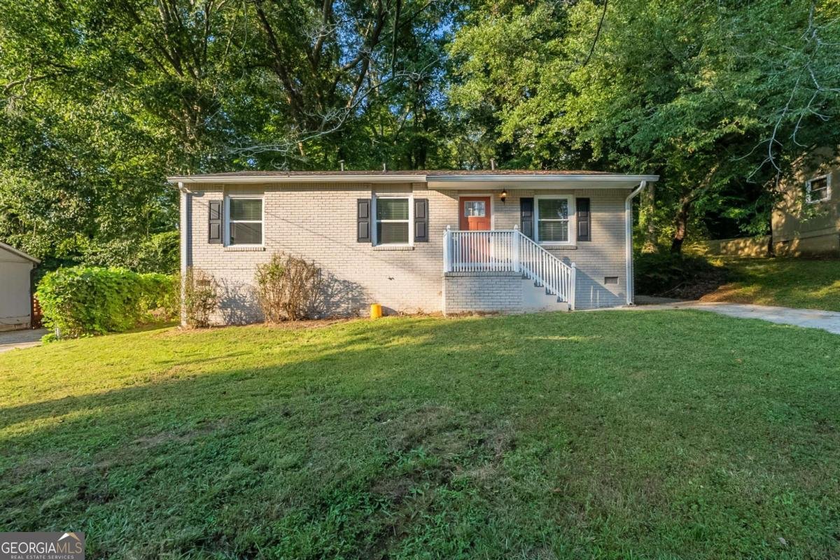 2406 Swallow Circle Atlanta - main photo