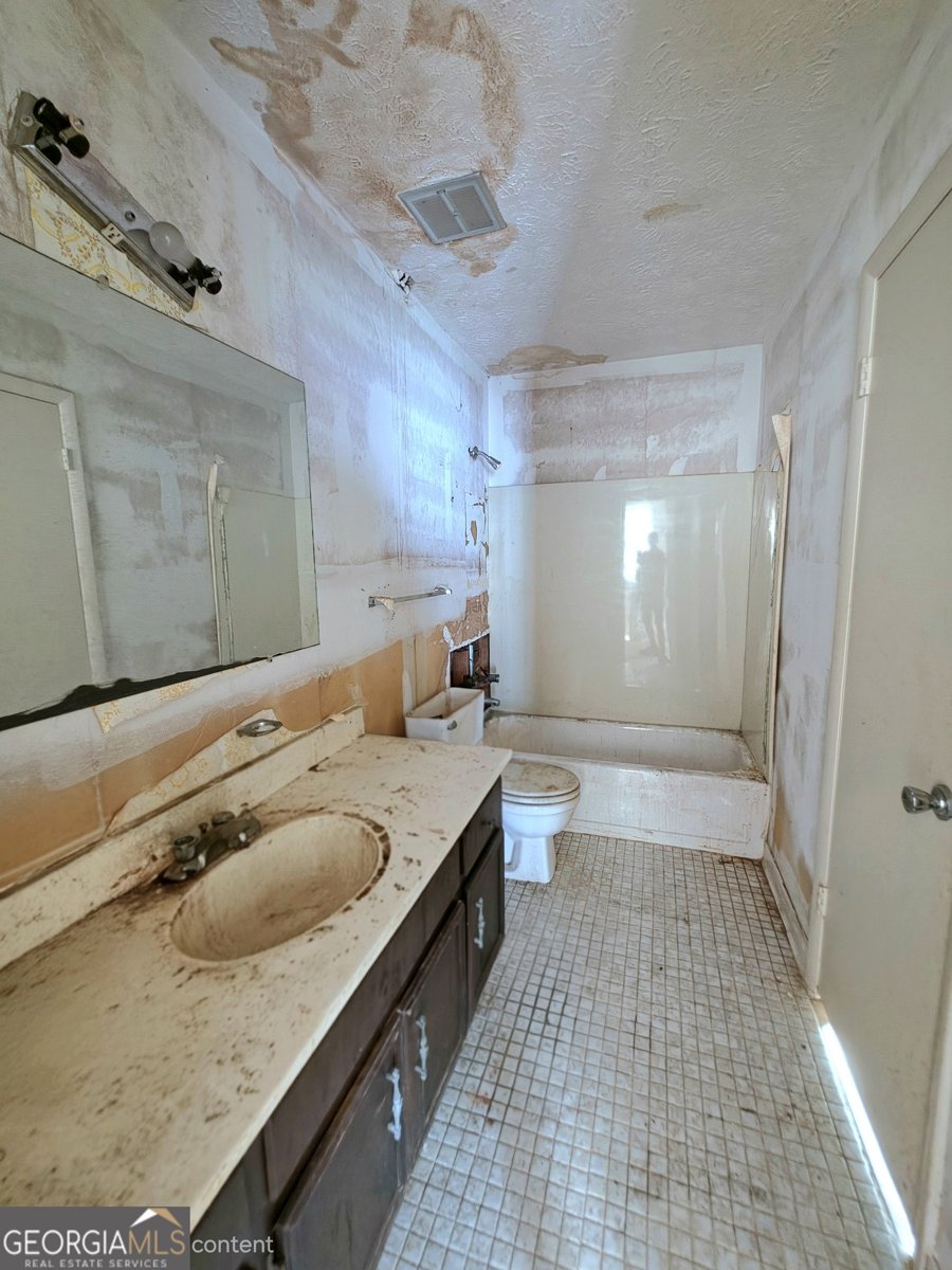 156 Governors Drive Forest Park - Photo 17