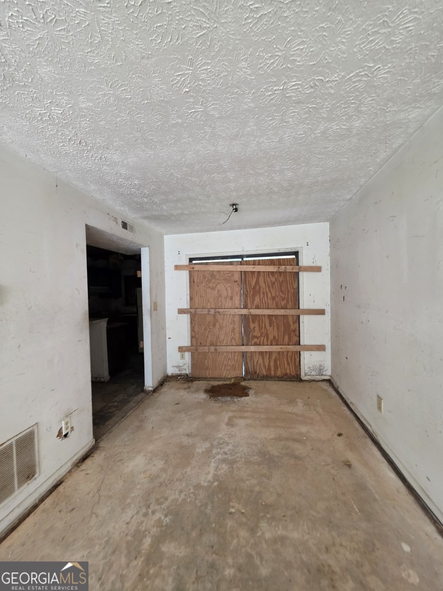 156 Governors Drive Forest Park - Photo 7