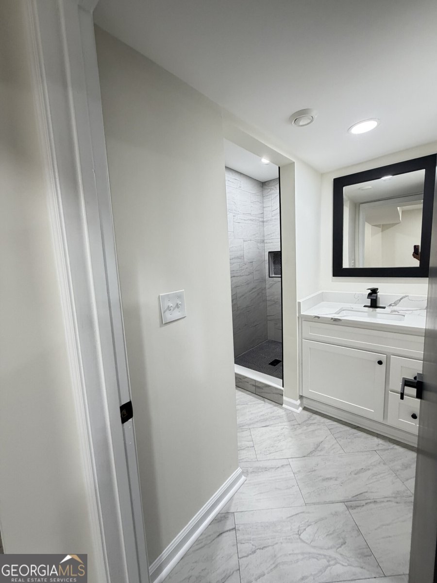 5698 CRESTWOOD Drive Stone Mountain - Photo 36