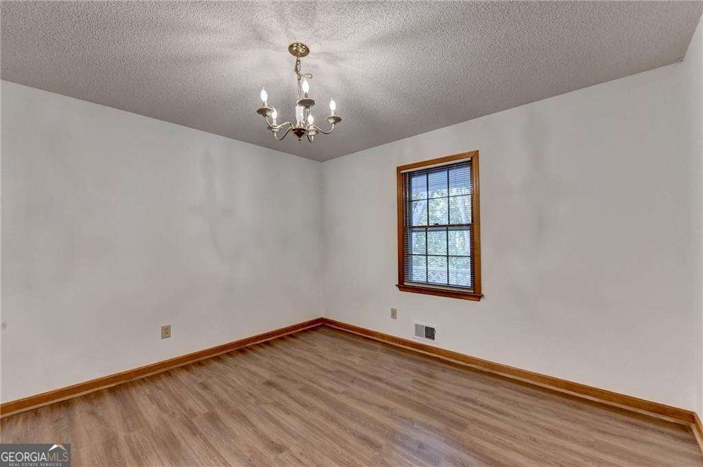 214 Valley Brook Drive Woodstock - Photo 7