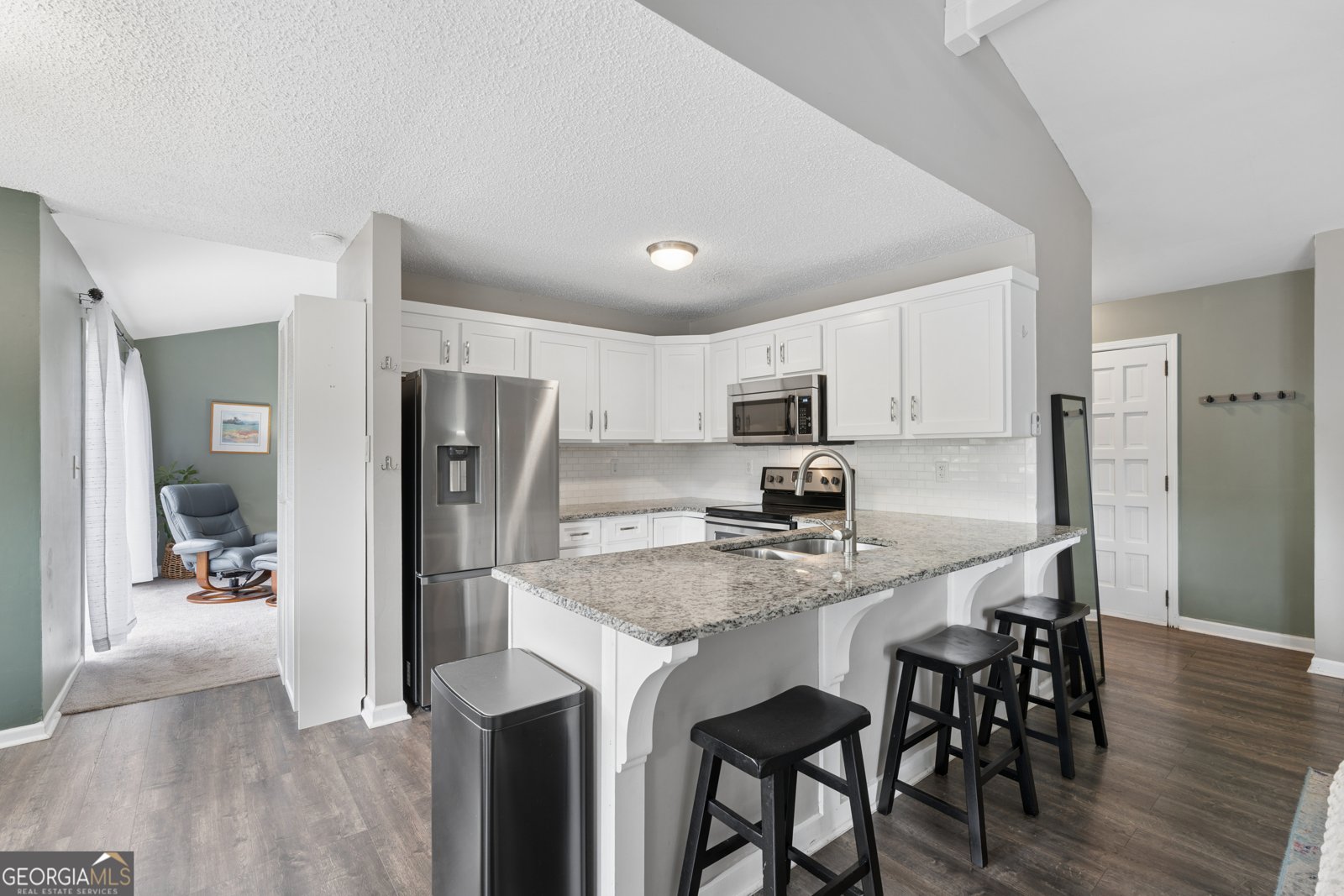 507 Angie Way Lilburn - Photo 10