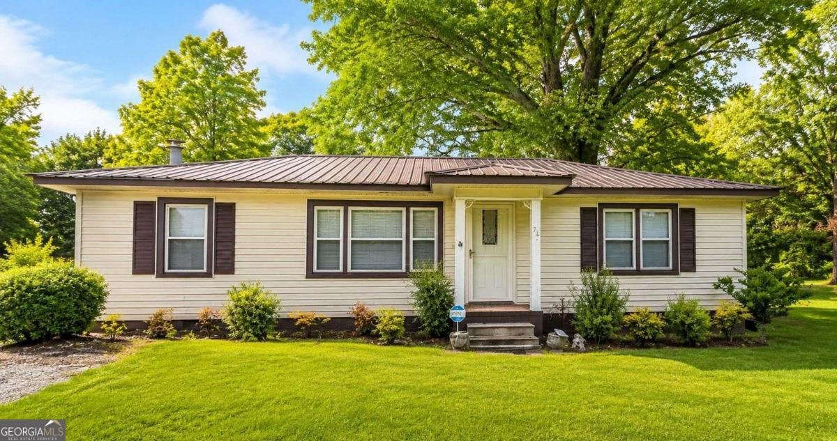 737 College Street Bowdon - main photo
