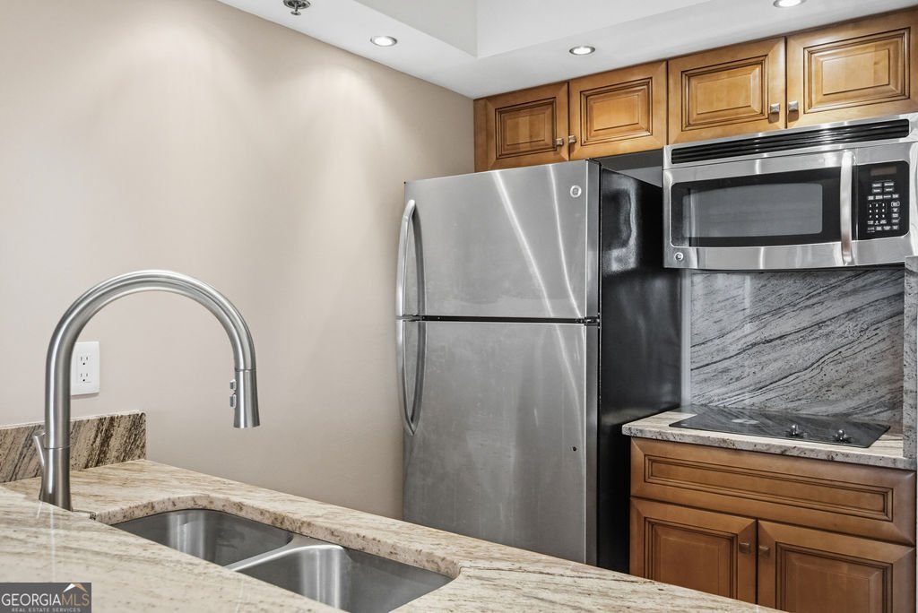 795 Hammond Drive Sandy Springs - Photo 12