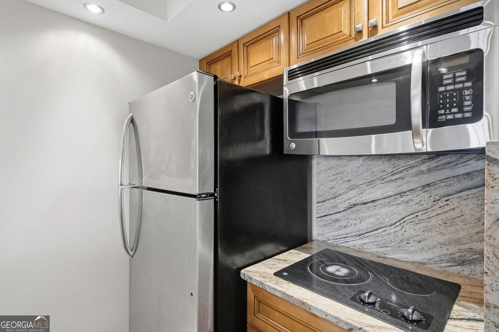 795 Hammond Drive Sandy Springs - Photo 13