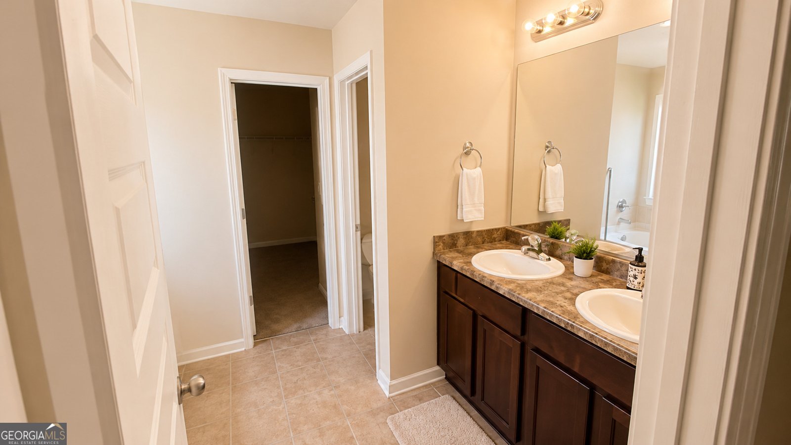 293 Hillcrest Court Hampton - Photo 6