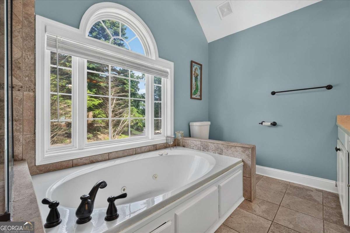 2075 Pine Tree Drive Buford - Photo 32