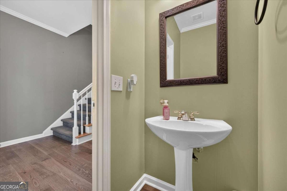 2075 Pine Tree Drive Buford - Photo 34
