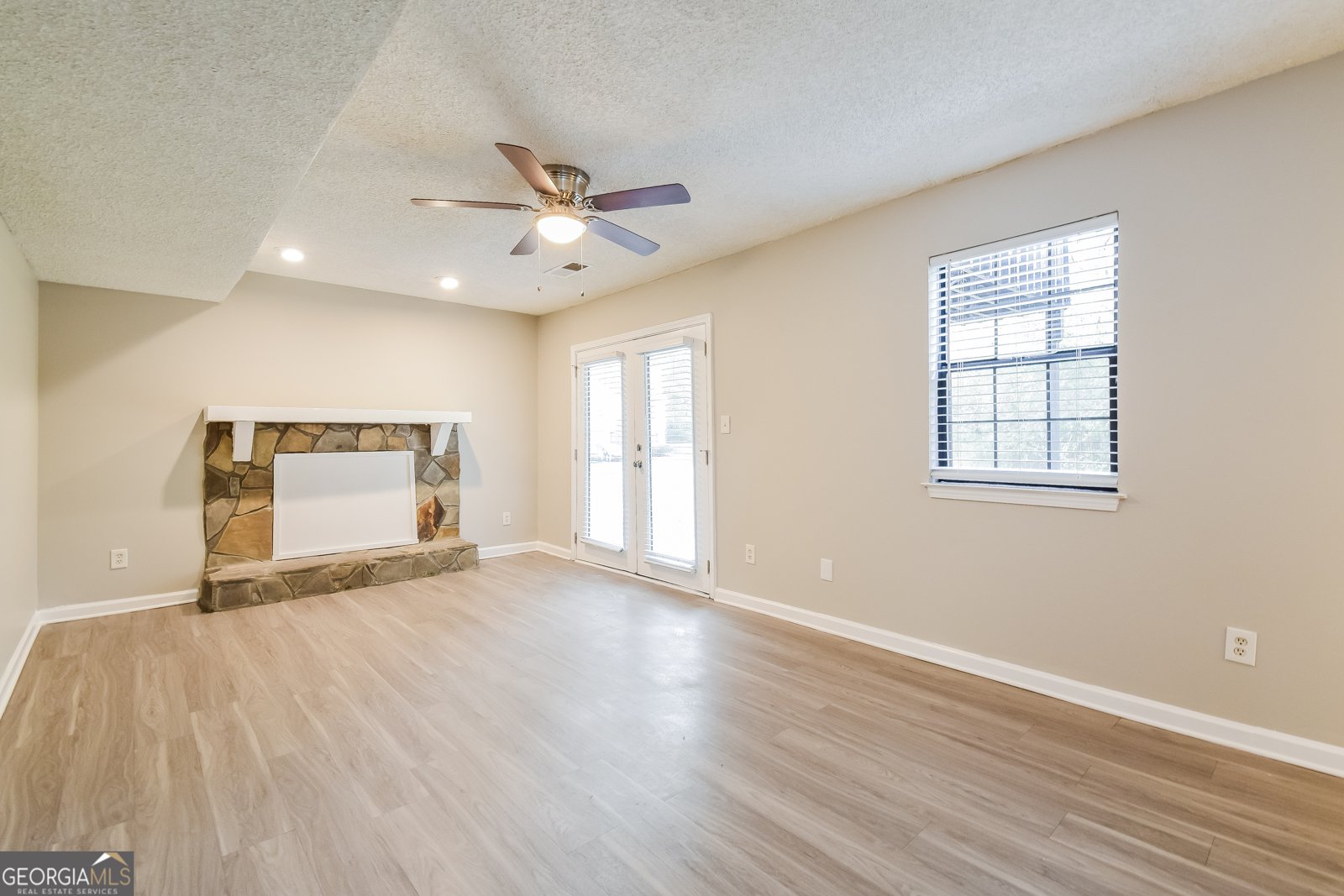 300 Renee Dawn Court Riverdale - Photo 6