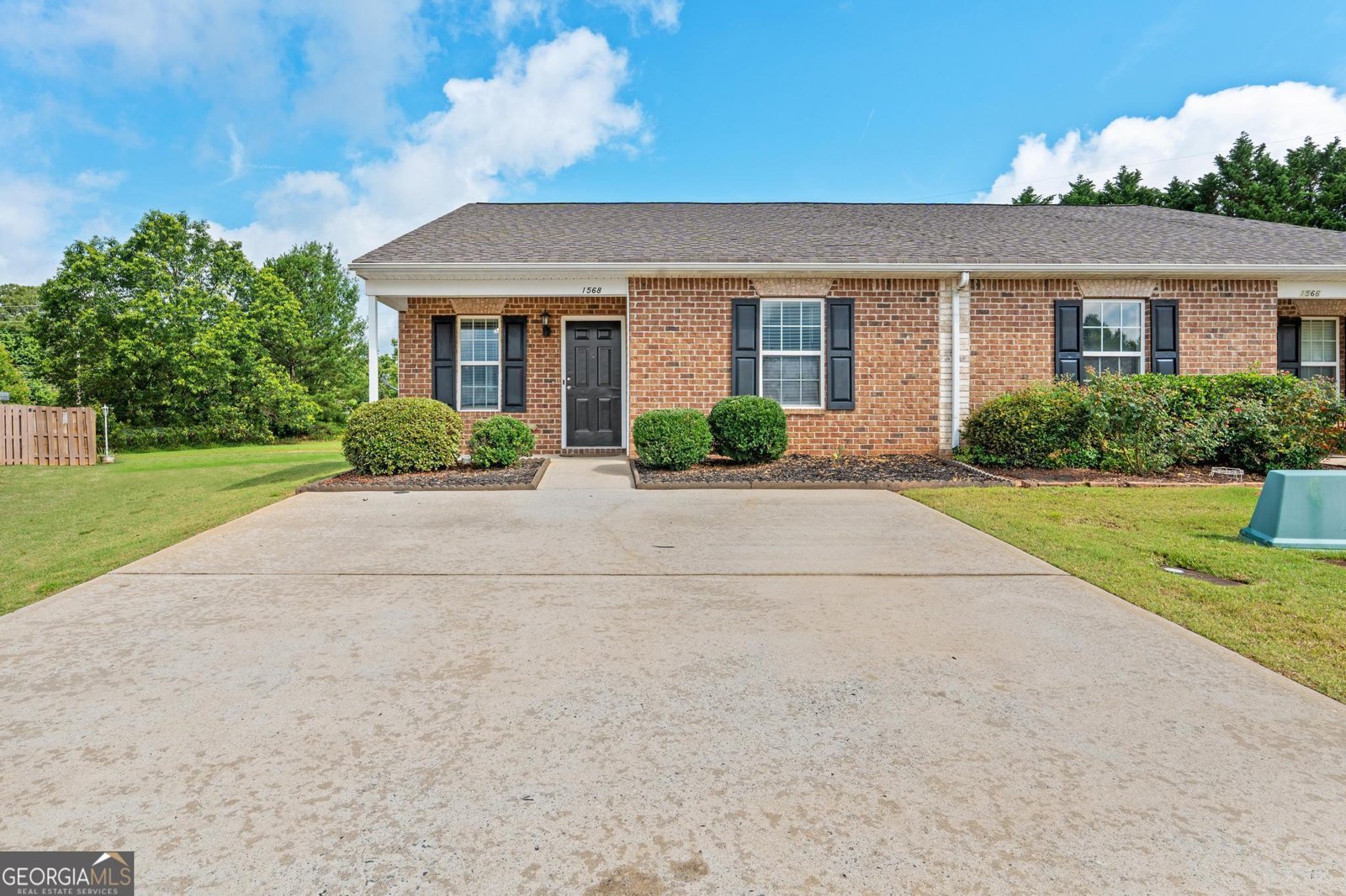 1568 Louise Anderson Drive Griffin - main photo