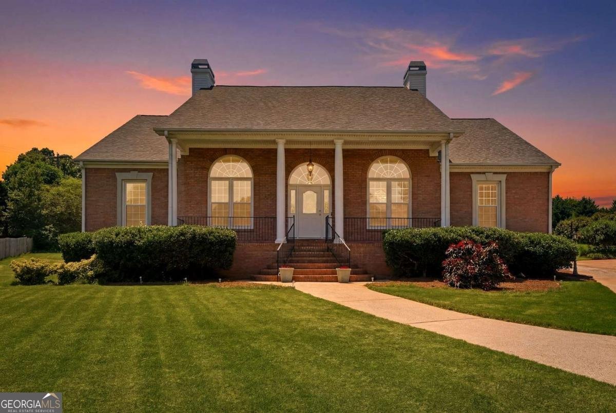 2860 Chardonnay Lane Cumming - main photo