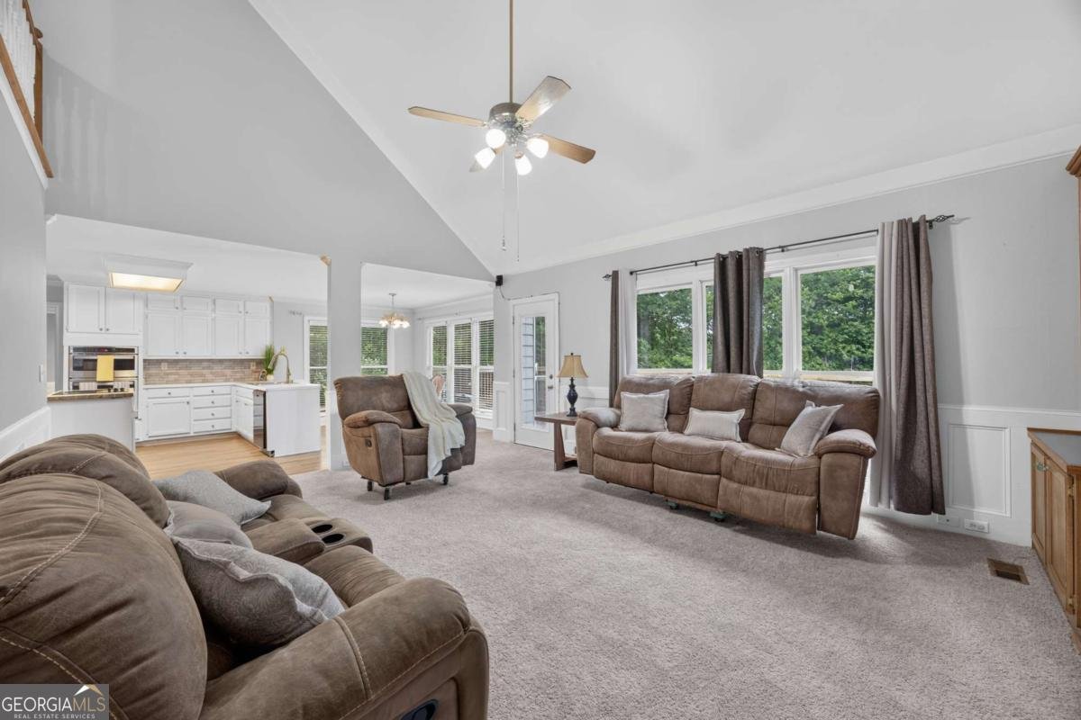 2405 Aveberry Court Conyers - Photo 9