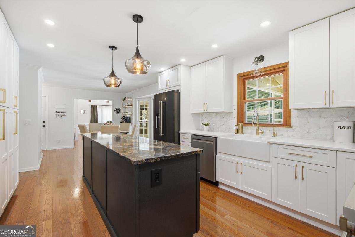 395 Spindle Court Sandy Springs - Photo 10