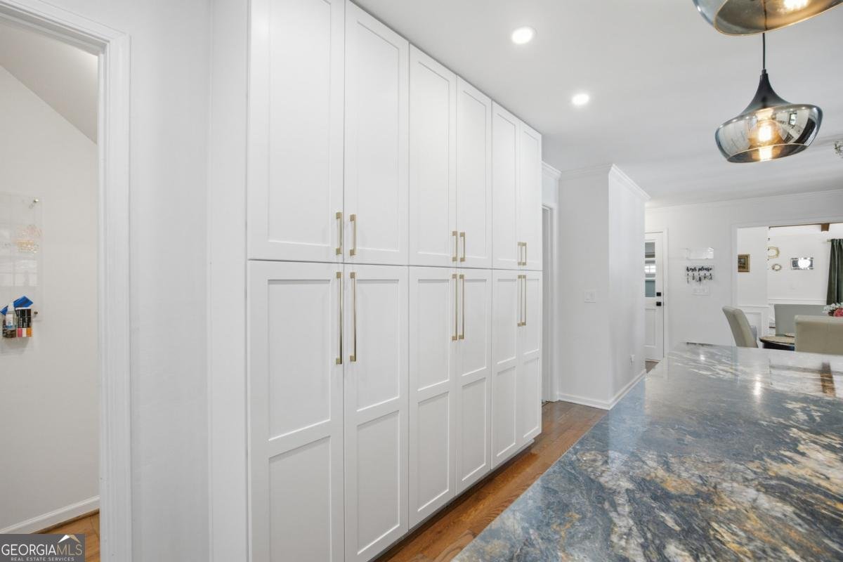 395 Spindle Court Sandy Springs - Photo 13