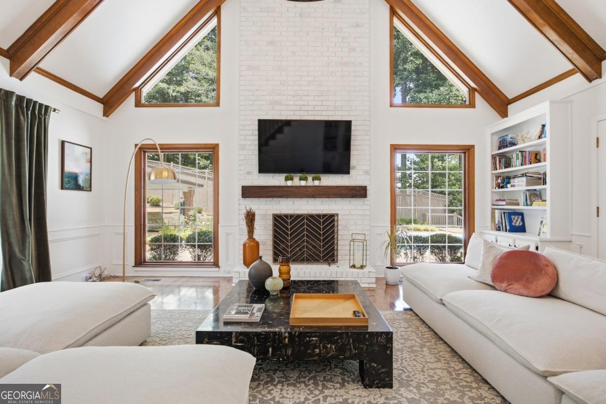 395 Spindle Court Sandy Springs - Photo 18