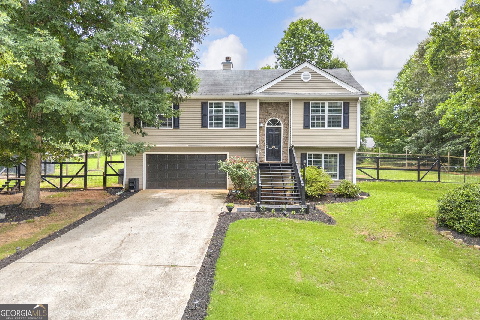 259 Beacon Drive Maysville - main photo