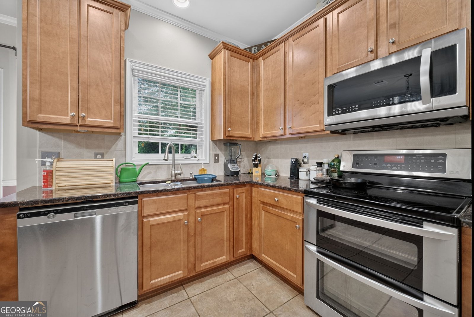 2504 Lois Court Loganville - Photo 16