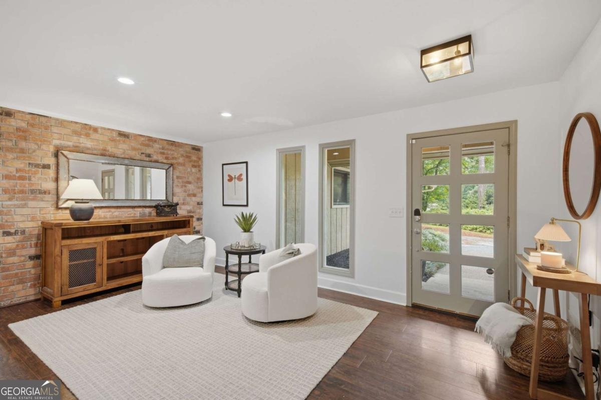 250 Rhine Drive Alpharetta - Photo 6