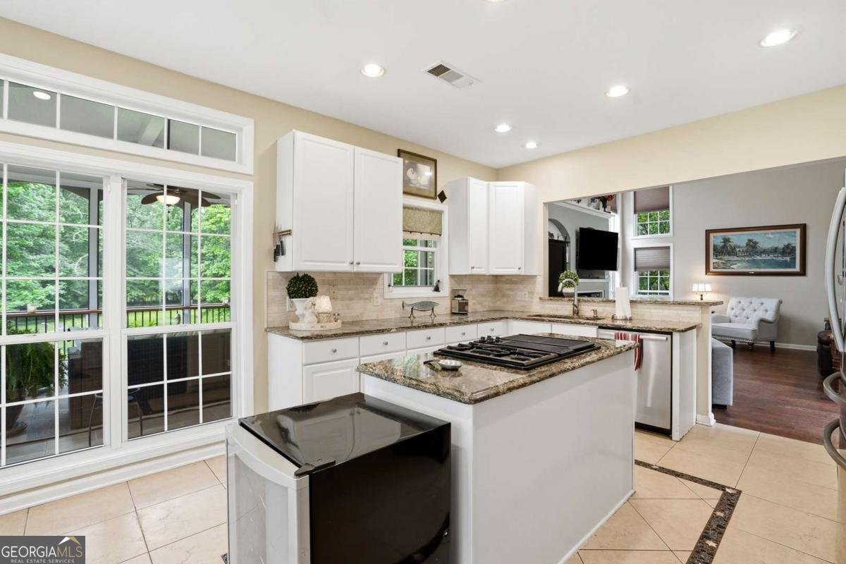 4040 Delamar Drive Cumming - Photo 14
