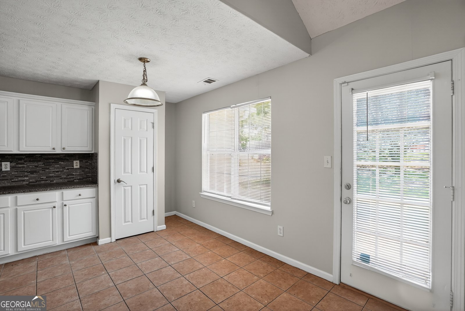 3368 Rockmill Drive Ellenwood - Photo 34