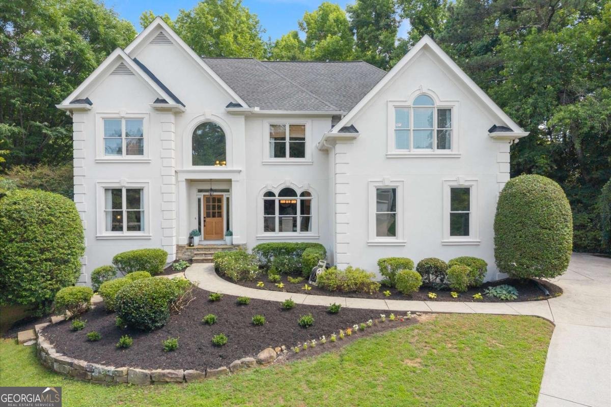 825 Eden Green Court Roswell - main photo