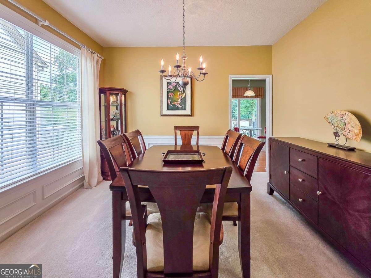 9025 Friarbridge Drive Suwanee - Photo 6