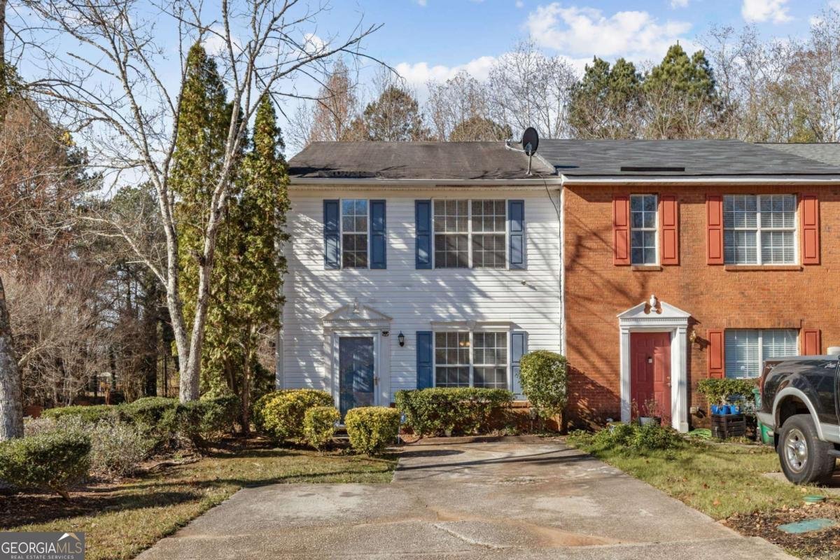 3027 Fair Creek Court Stonecrest - main photo