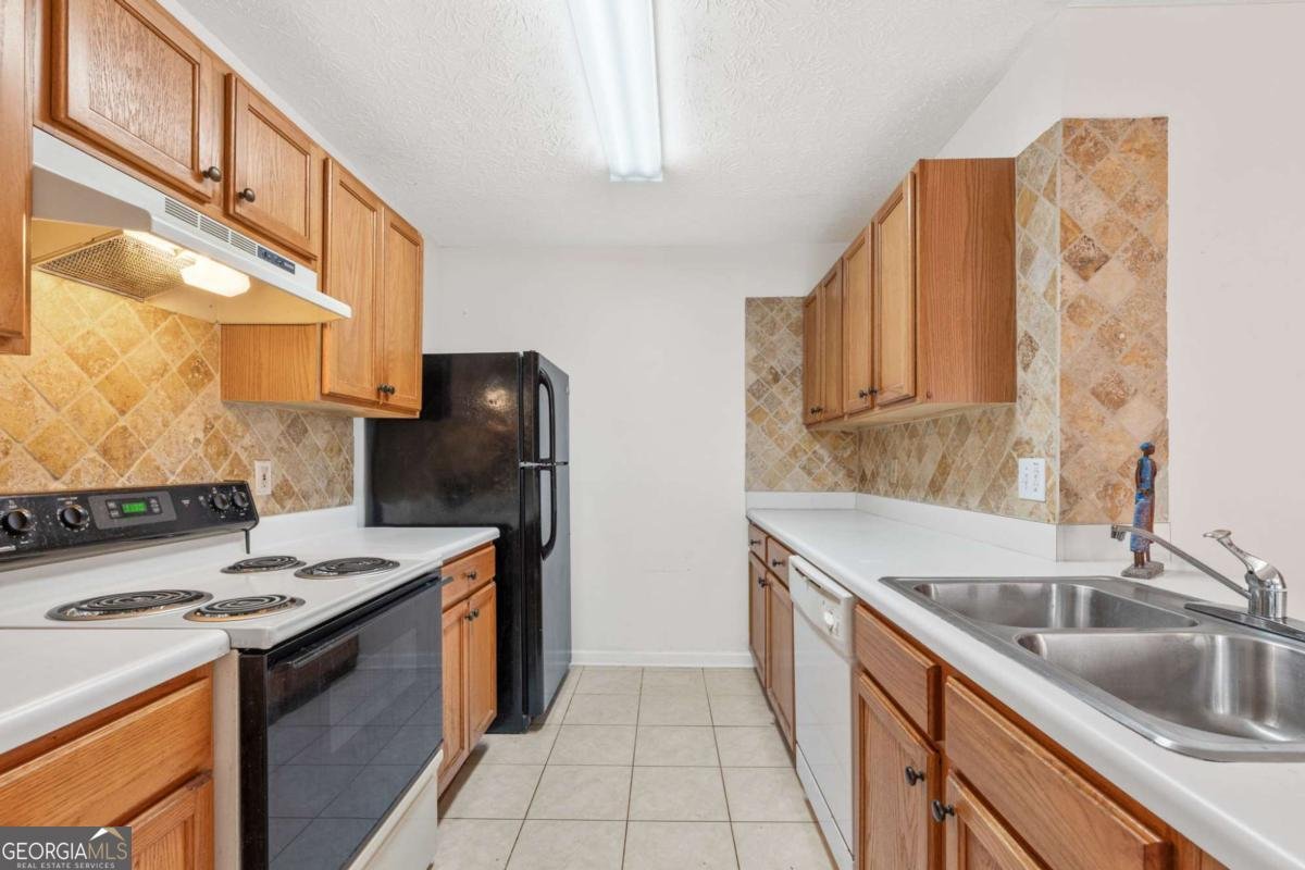 3027 Fair Creek Court Stonecrest - Photo 12